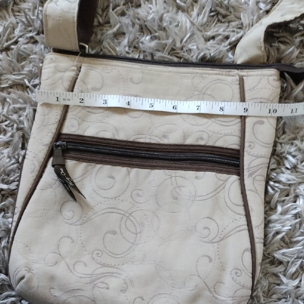 Elegant Cream Shoulder Bag - Picture 8 of 9